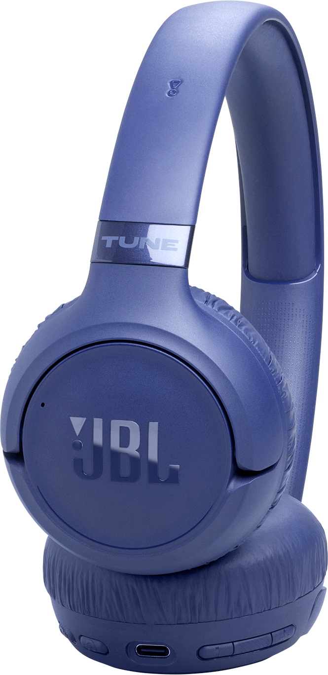 Kék JBL fejhallgató "TUNE" felirattal és USB-C porttal.