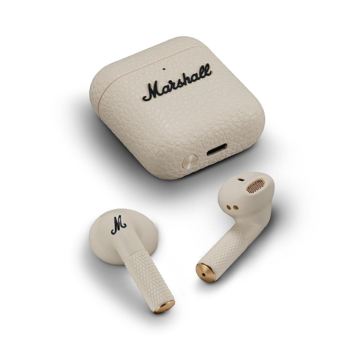 Weiße Marshall Ohrhörer mit Ladecase. Das Case hat ein Marshall-Logo.