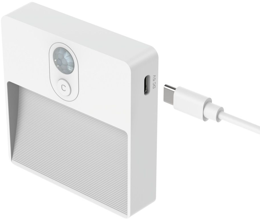 Ein weißer Sensor wird mit einem weißen USB-C-Kabel aufgeladen.