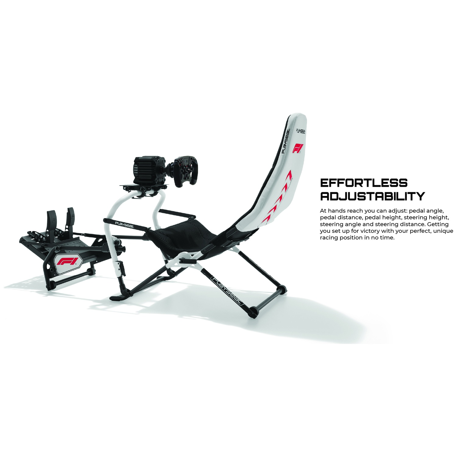 Un fauteuil gamer Playseat blanc et noir avec volant et pédales.