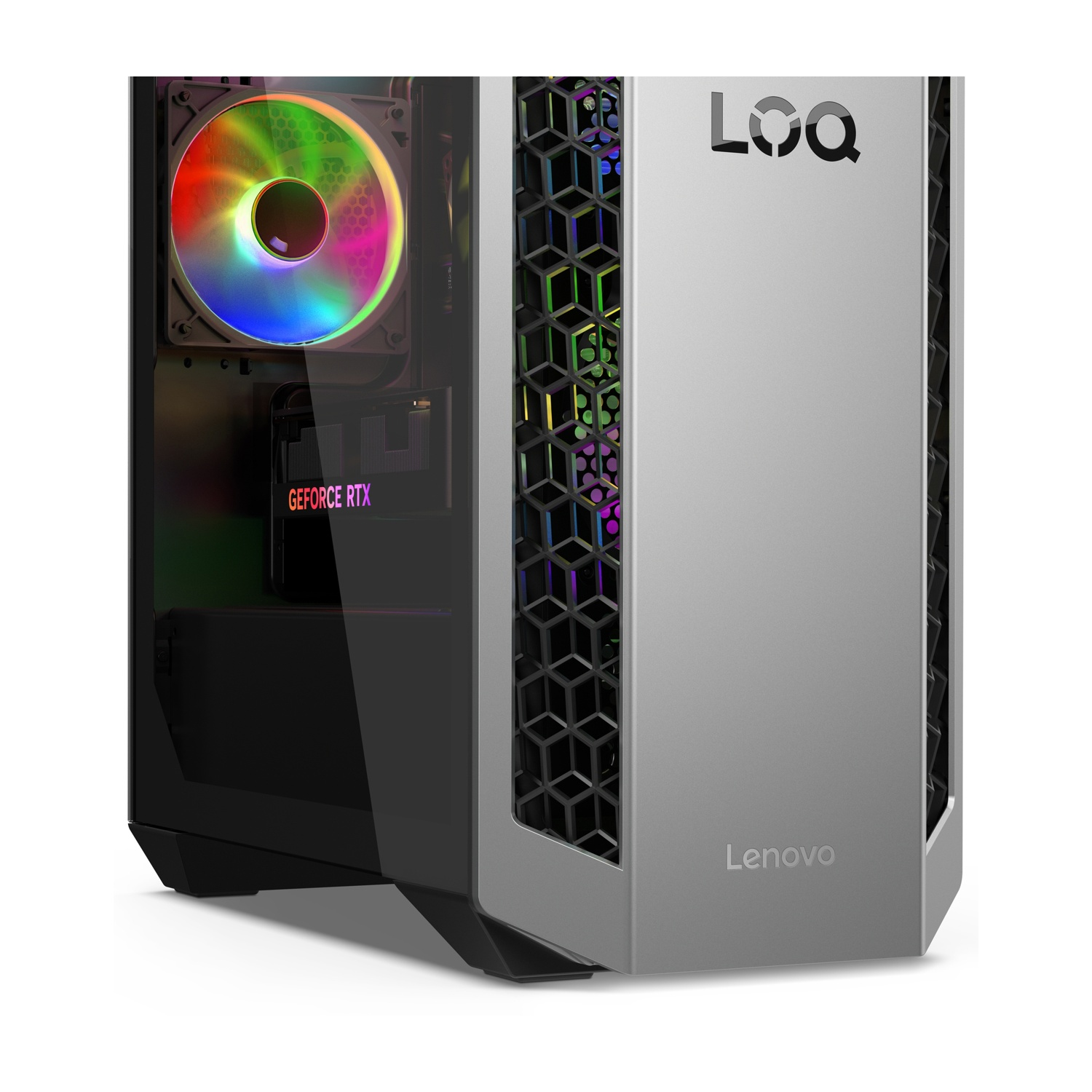 Un PC da gaming argentato con ventola RGB e marchio "GEFORCE RTX".