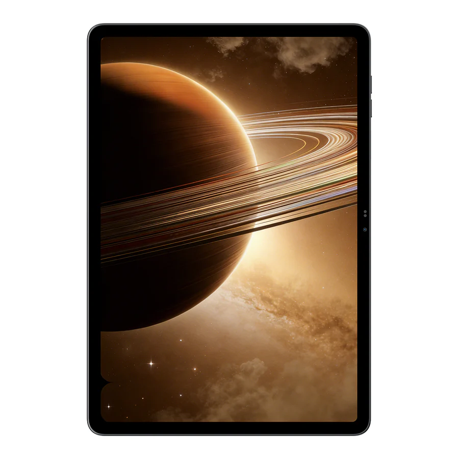 Egy tablet gyűrűs bolygót mutat kozmikus háttér előtt.