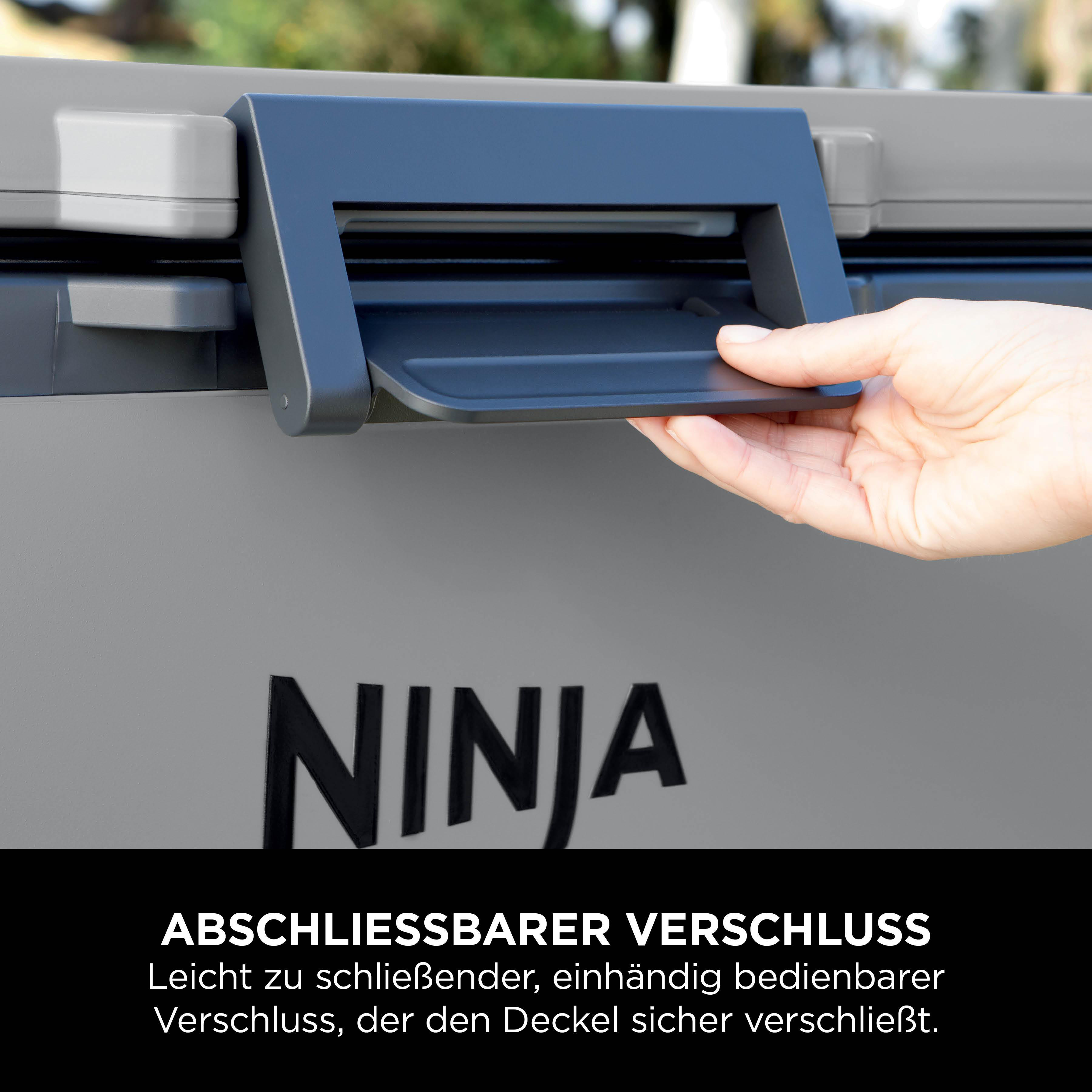 Grauer Kühler mit "NINJA" Logo. Eine Hand öffnet einen Riegelverschluss.