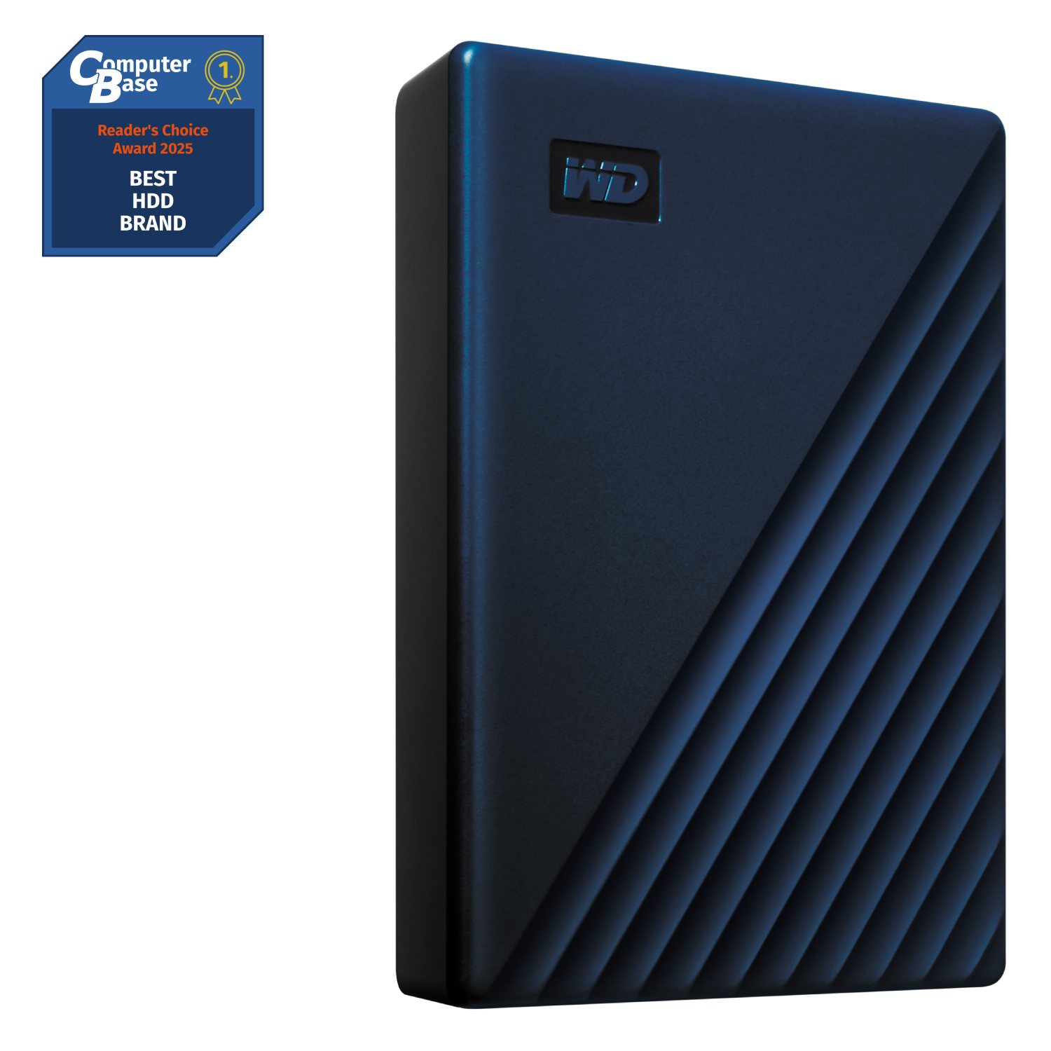 Un disco duro con my passport para mac con una insignia de premio que dice Computer base numero uno Reader Choice Award 2025 Best HDD Brand