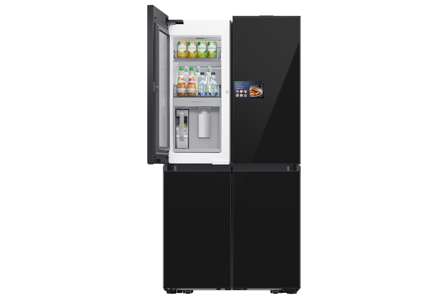 Refrigerador negro con una puerta abierta, lleno de bebidas y una pantalla táctil.