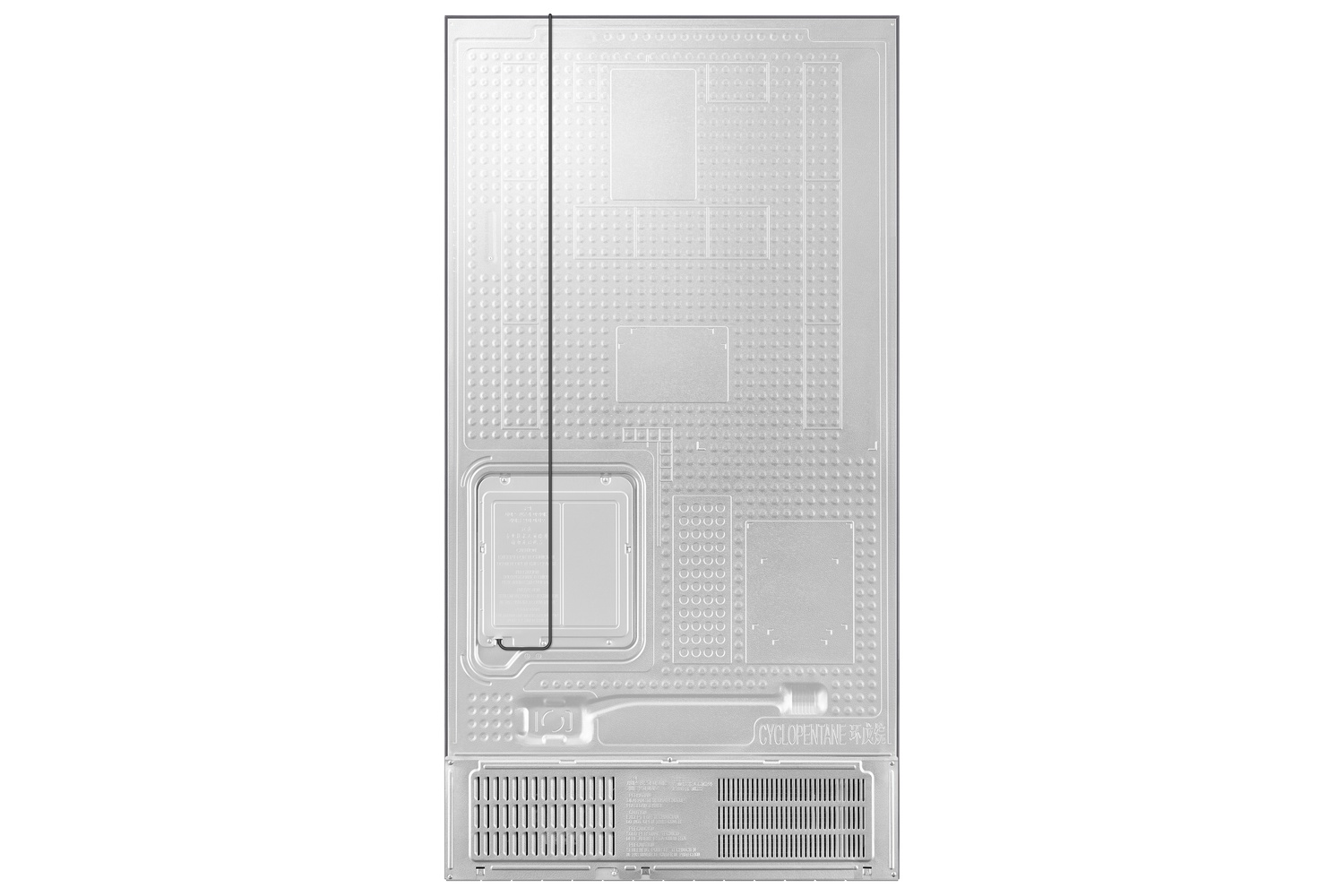 Parte trasera plateada de refrigerador con rejillas y etiquetas.