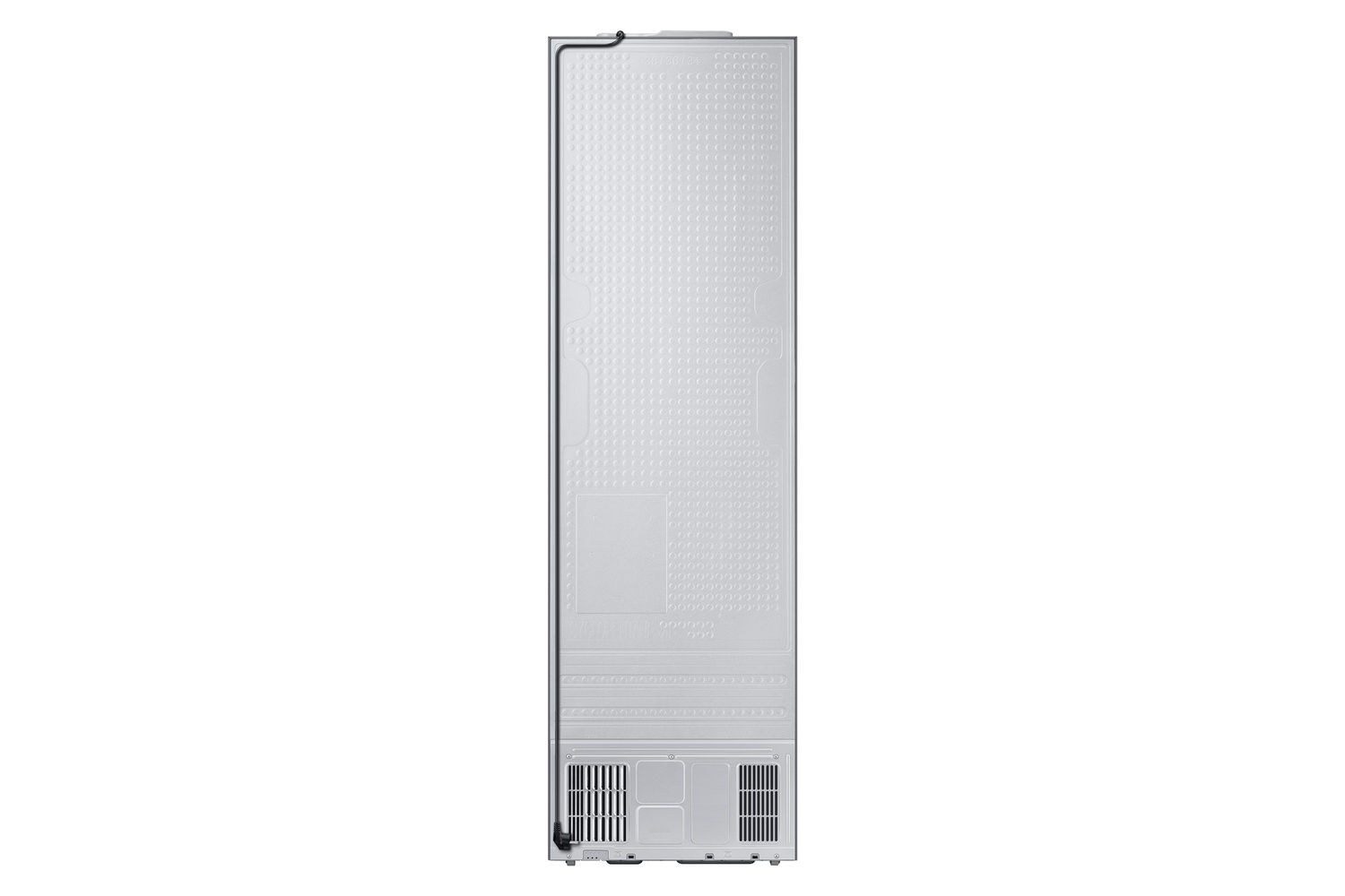Parte trasera de un refrigerador blanco con rejillas de ventilación abajo.