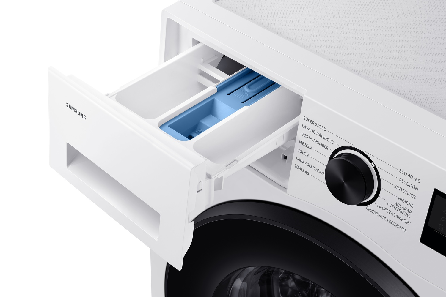 Una lavadora blanca con el cajón de detergente extraído y panel de control visible.