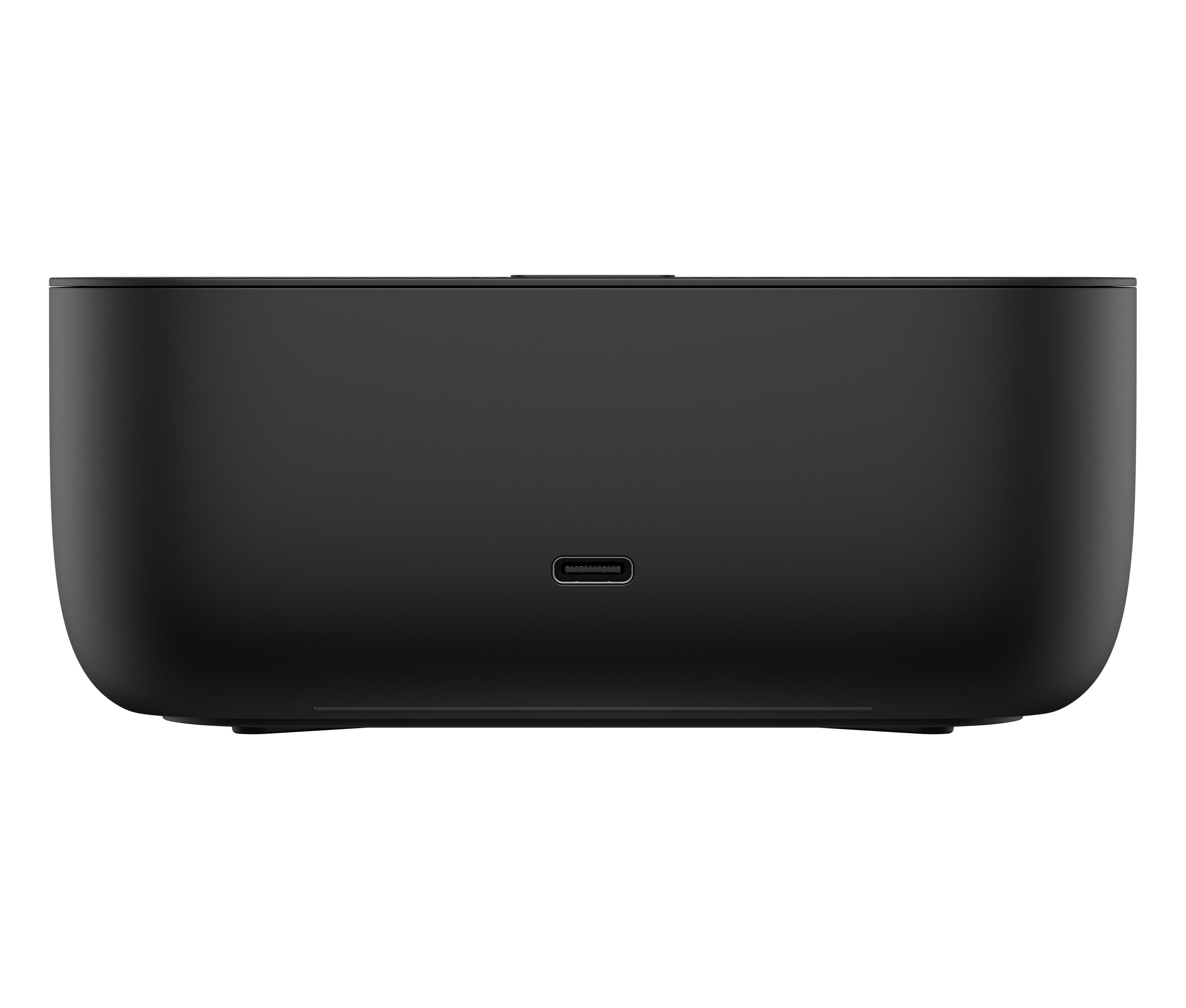 Schwarzes Gerät mit USB-C-Anschluss auf weißem Hintergrund.