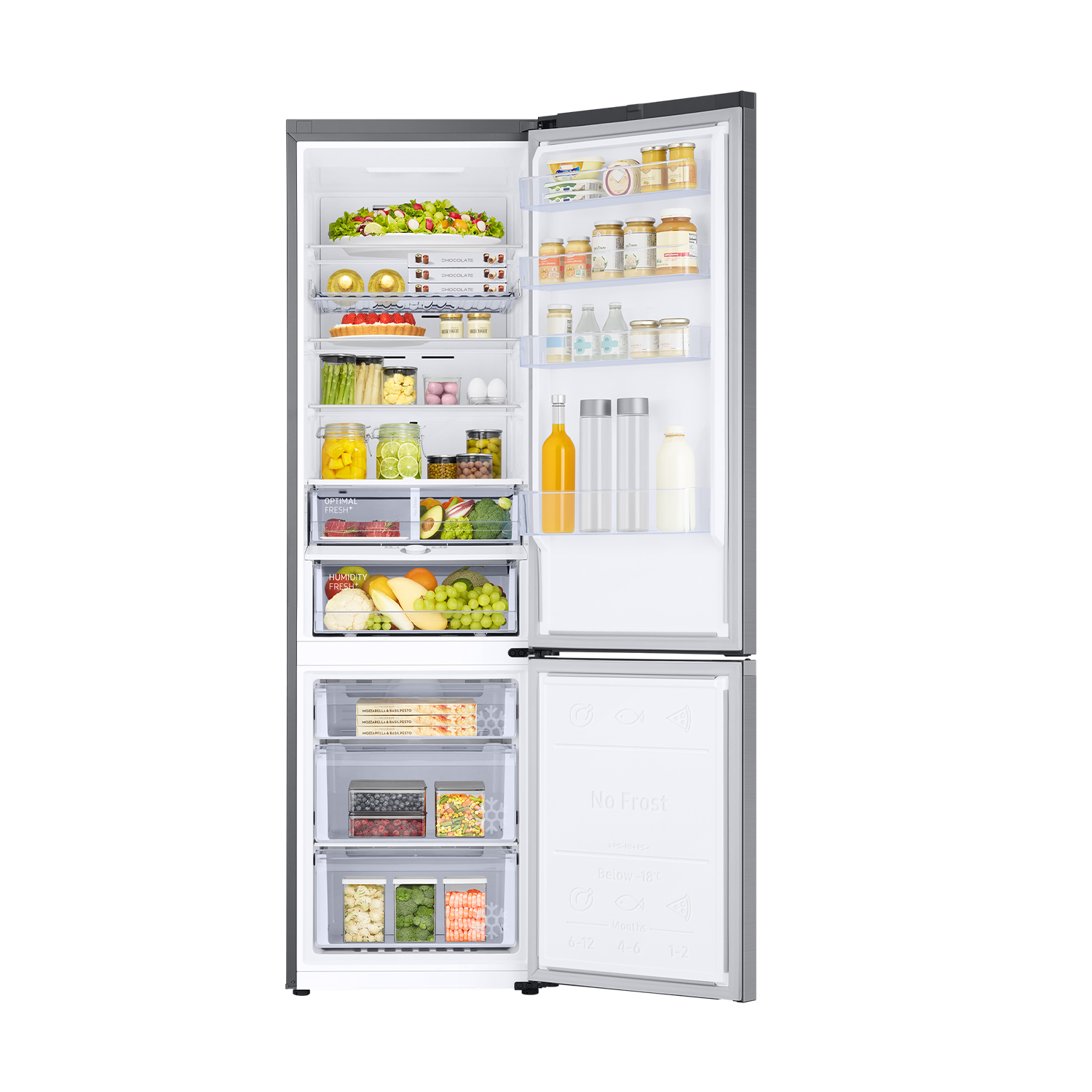 Un refrigerador abierto con comida en sus estantes.
