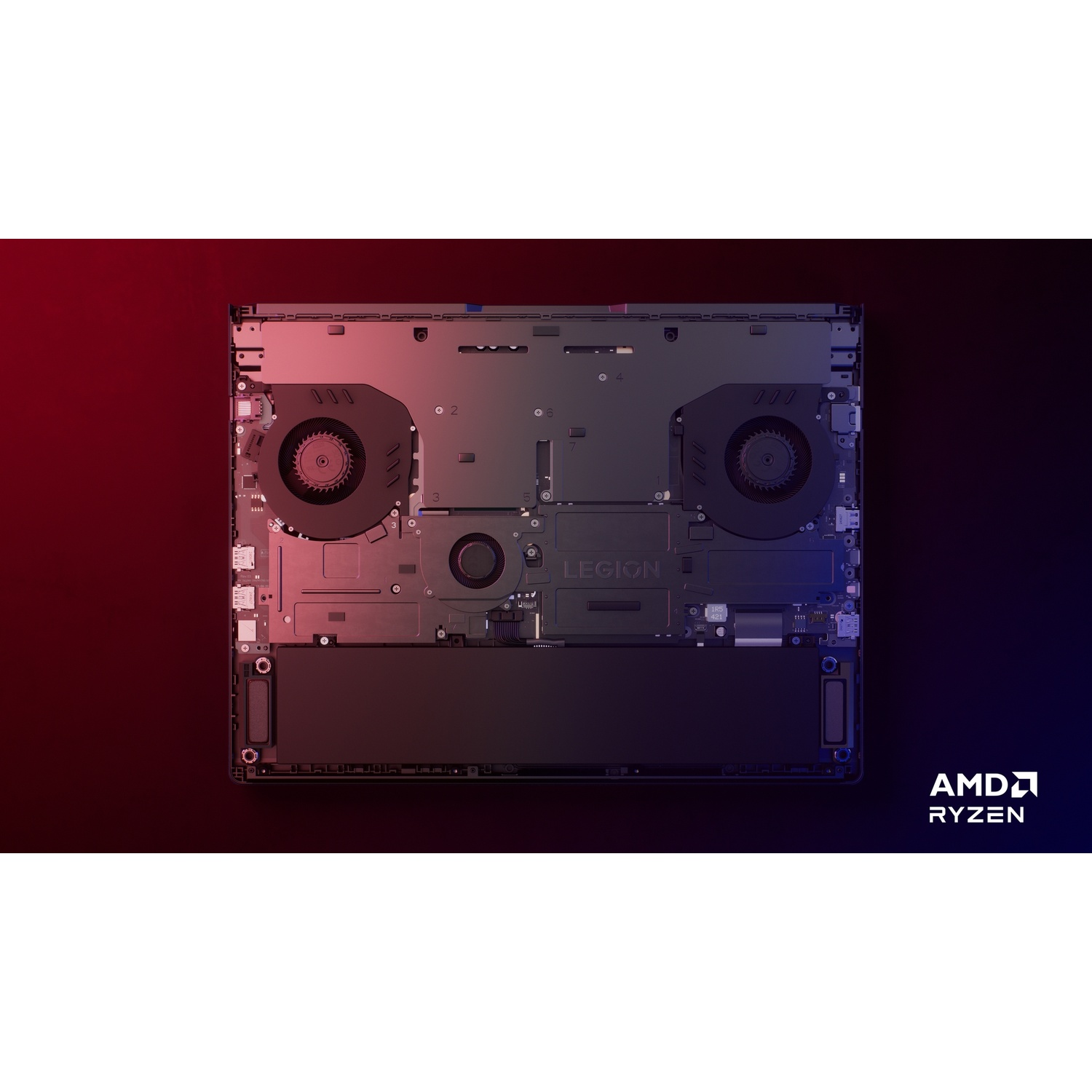 Interno del laptop con ventole, logo AMD Ryzen e scritta "Legion".