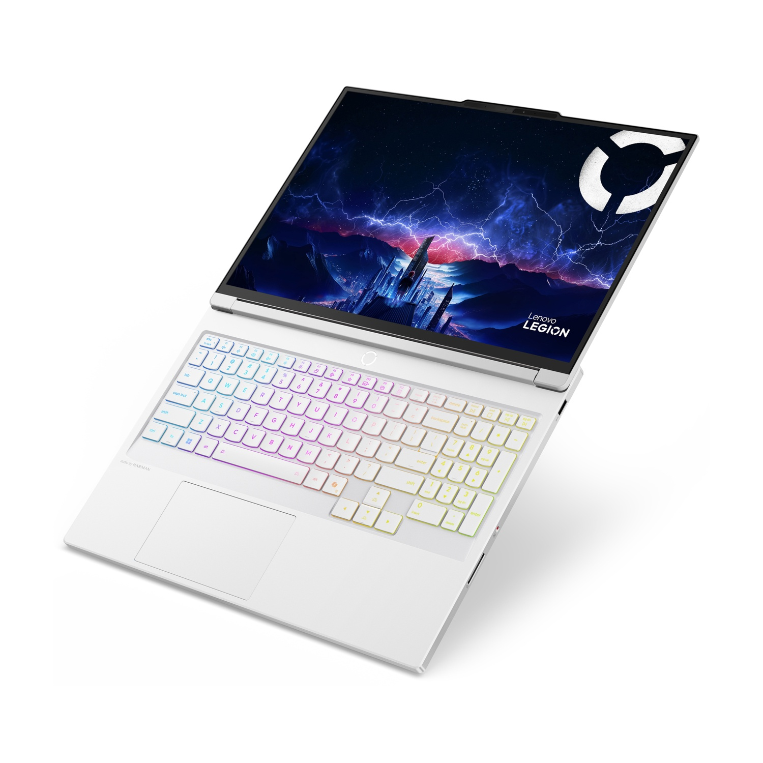 Un laptop bianco con tastiera retroilluminata e uno sfondo desktop drammatico.