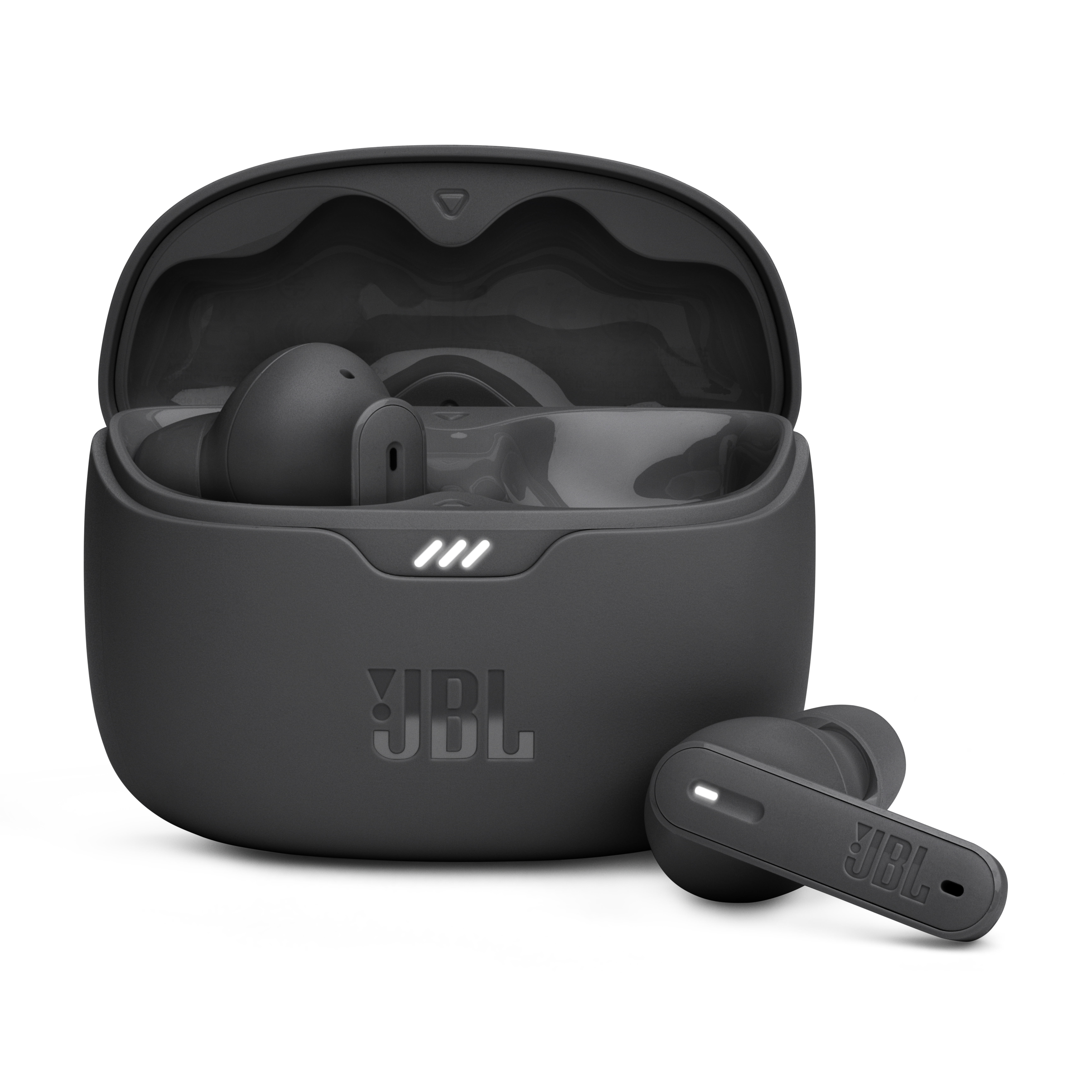 Auricolari wireless JBL neri in una custodia di ricarica aperta, uno accanto.