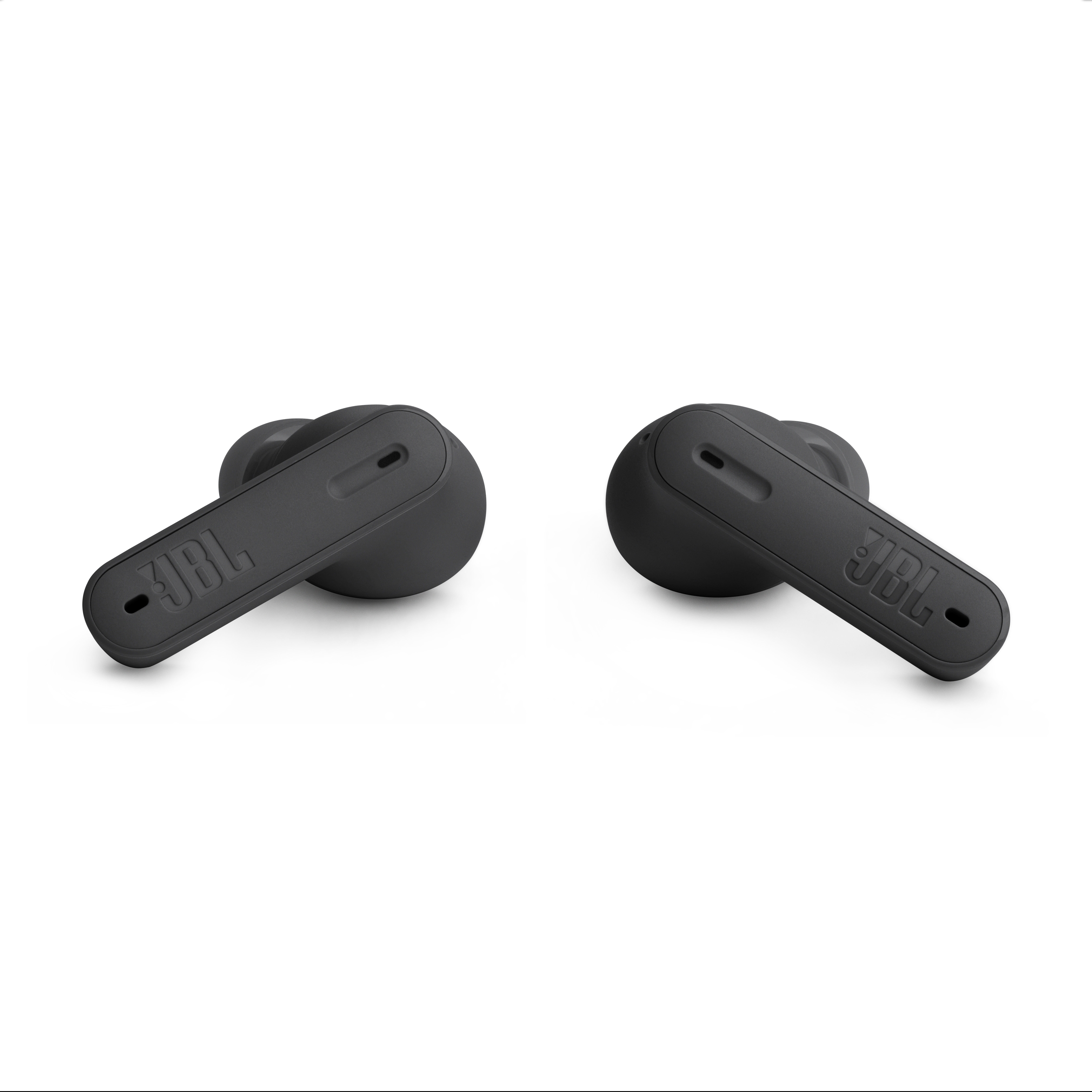 Due auricolari JBL neri sono uno accanto all'altro su sfondo bianco.