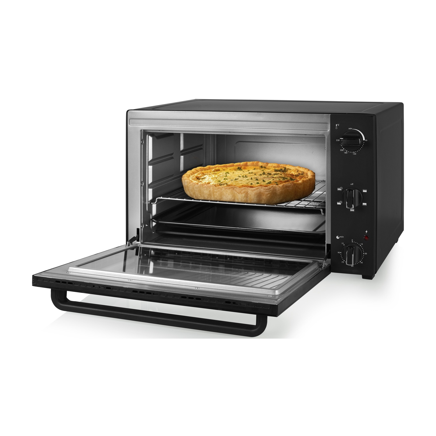 Un forno nero da banco con sportello aperto, con una quiche sulla griglia.
