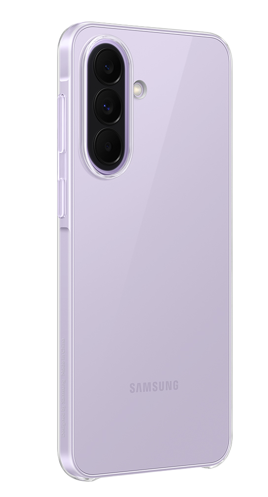 Una funda transparente para teléfono con triple cámara en un teléfono morado.