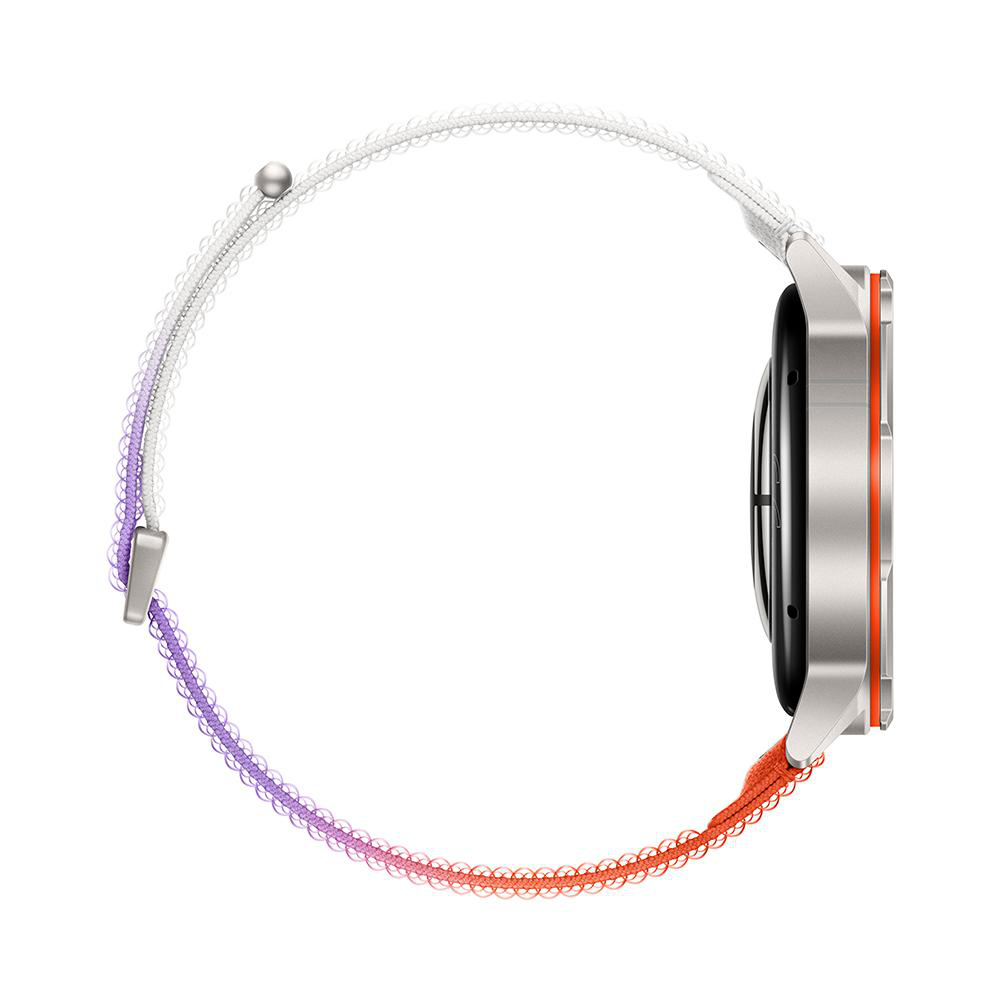 Silberne Smartwatch mit farbverlaufendem Band (lila zu orange) auf weißem Hintergrund.