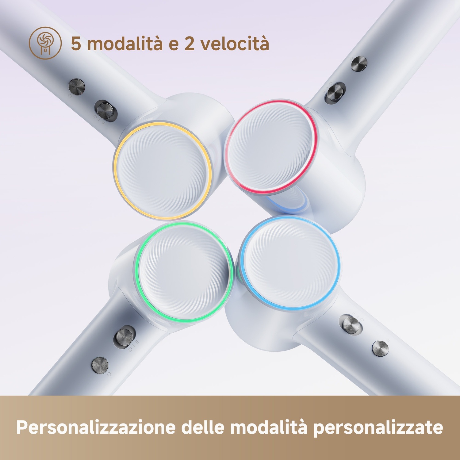 Quattro asciugacapelli bianchi con anelli colorati (giallo, rosso, verde, blu) disposti a croce.