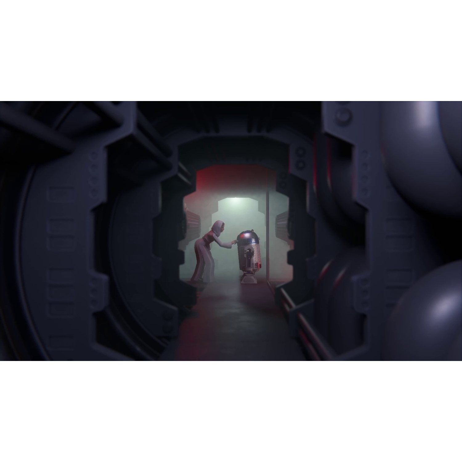 Una donna in bianco tocca un piccolo robot rotondo in un corridoio buio e nebbioso.