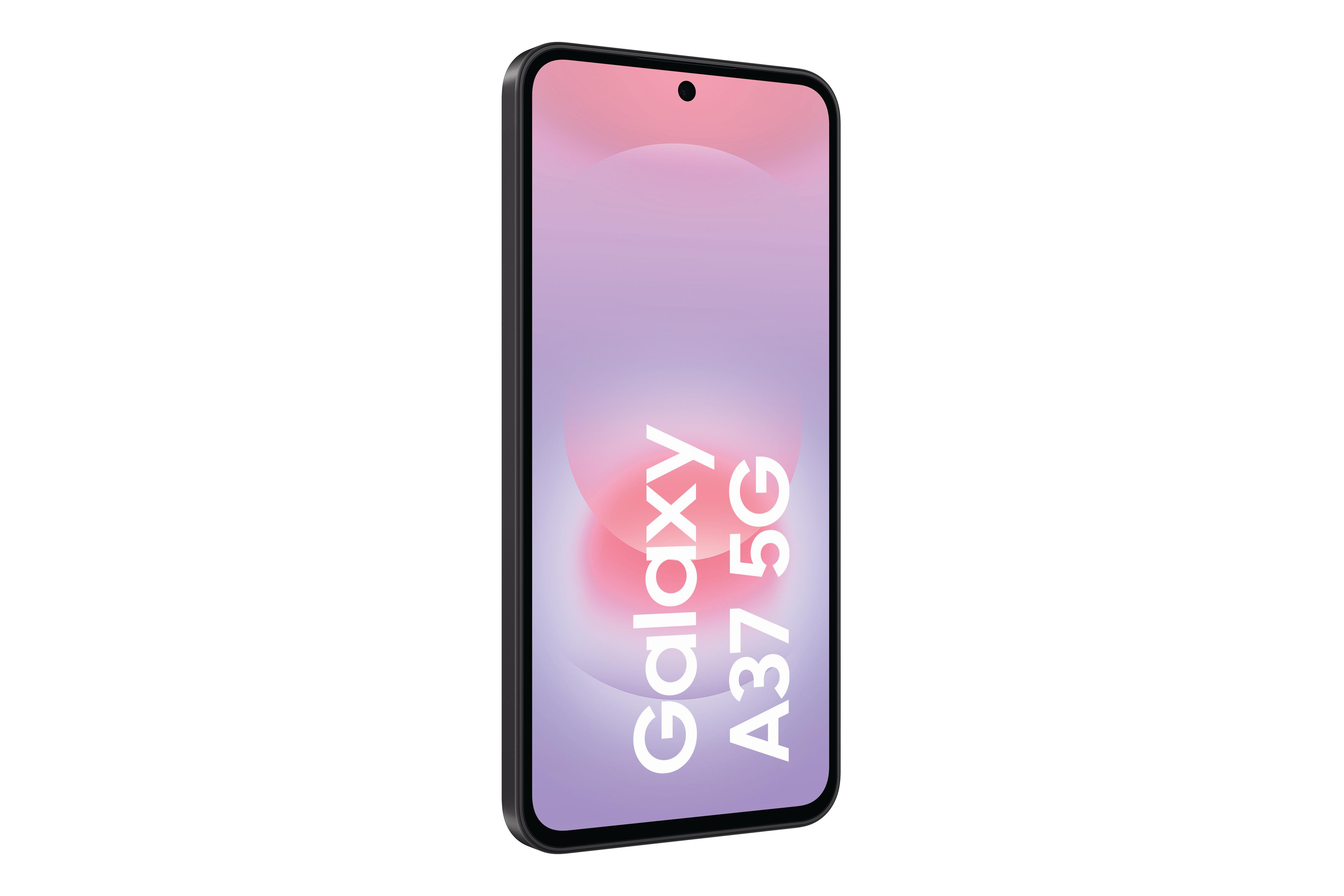 Ein schwarzes Smartphone mit dem Text Galaxy A37 5G auf dem Bildschirm.