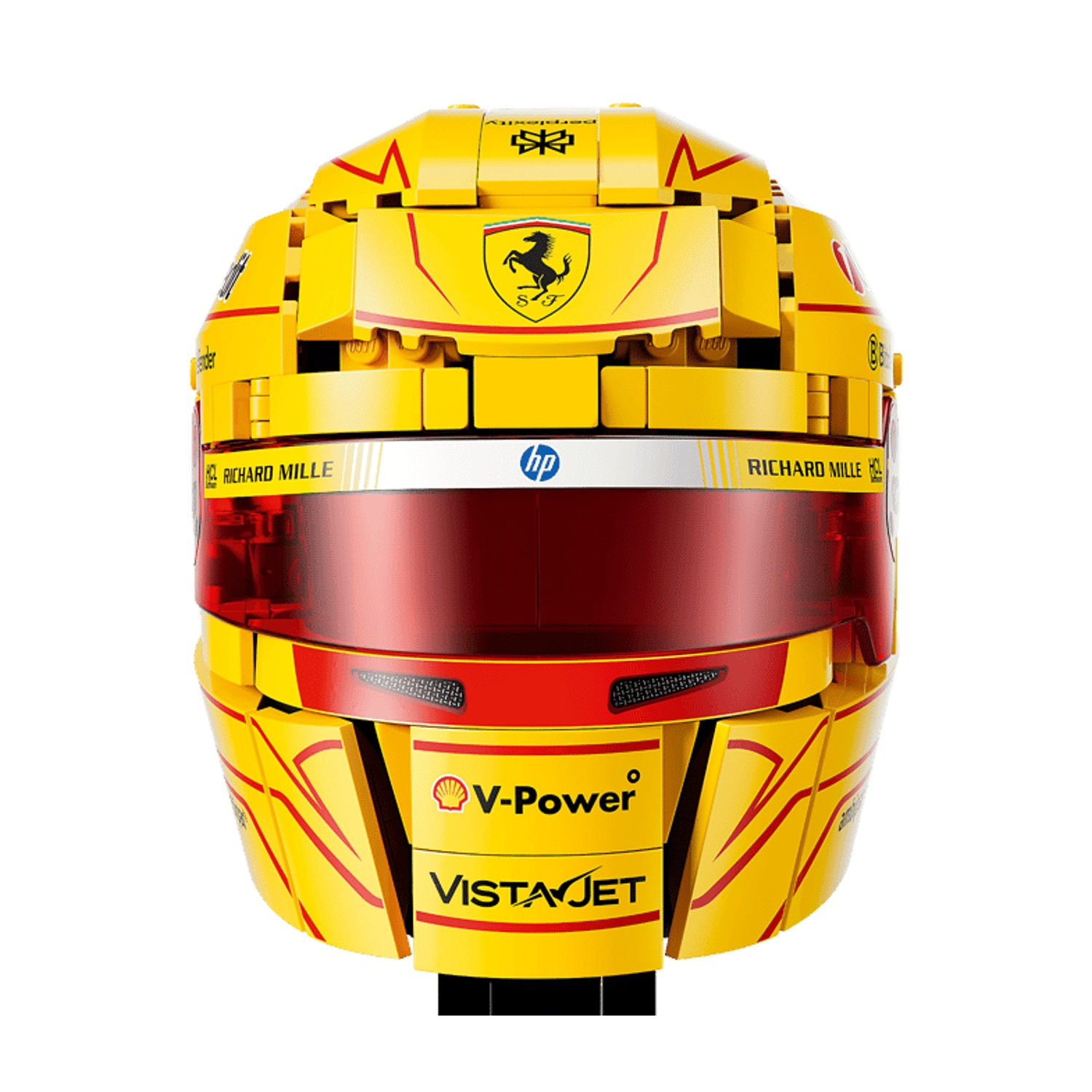 Un casco Lego giallo con visiera rossa e stemma Ferrari.
