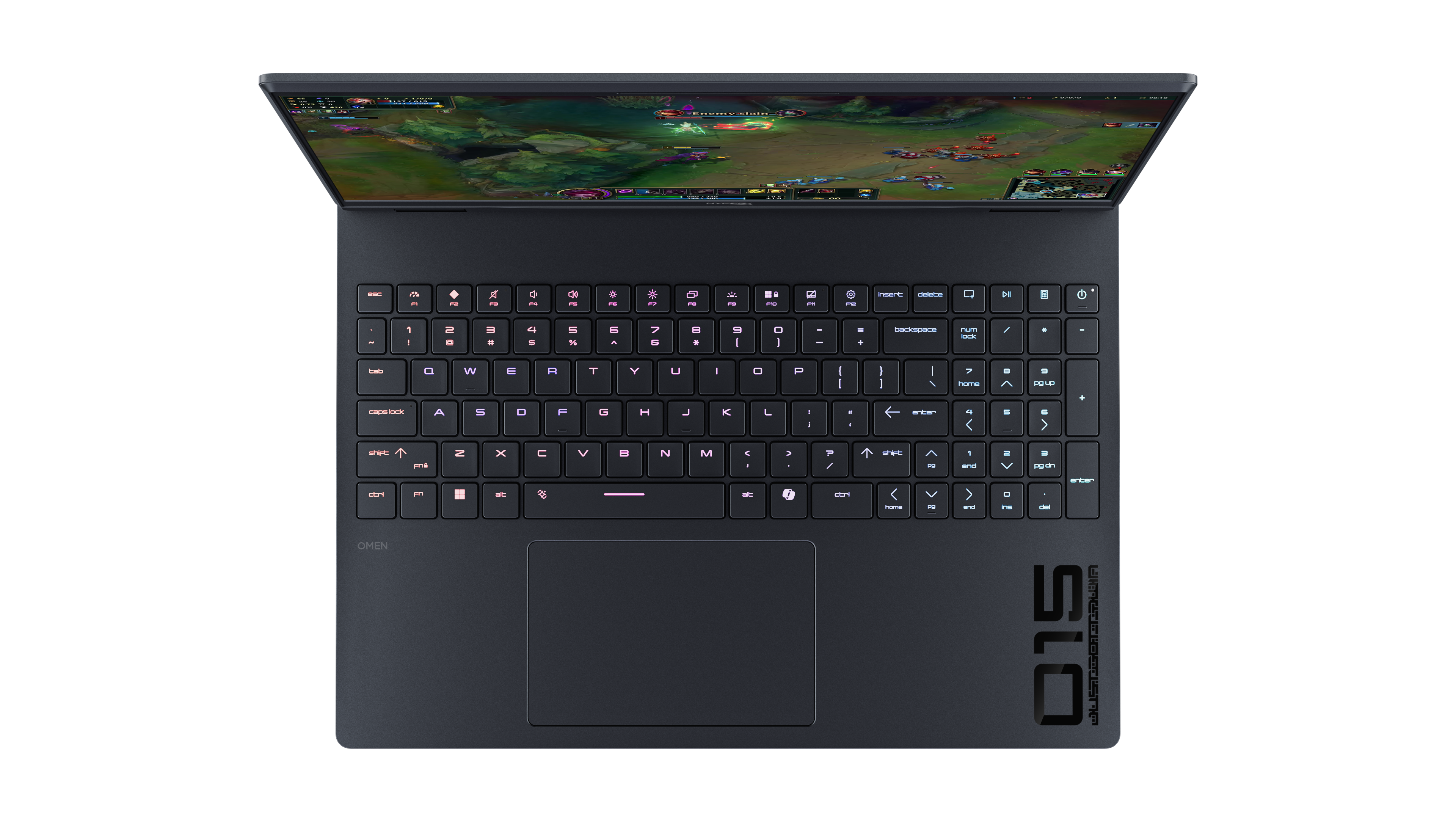 Otwarty laptop wyświetla grę na ekranie. Klawiatura jest podświetlona.