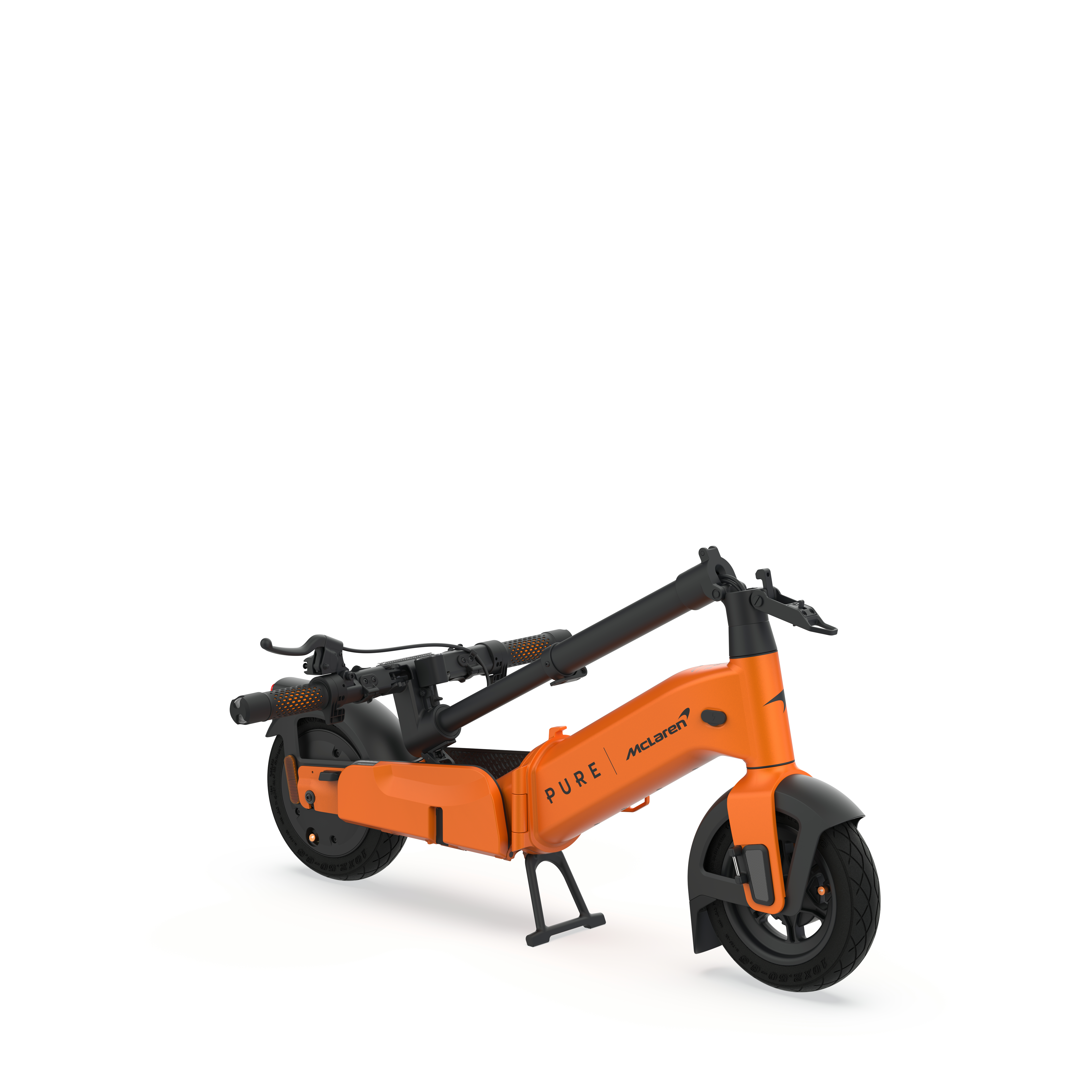 Ein oranges E-Scooter mit McLaren-Logo steht auf einem Ständer.