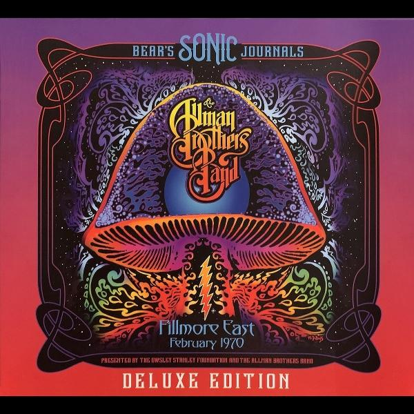 Psychedelisches Albumcover mit Pilz und Bandlogo. "Bear's Sonic Journals".