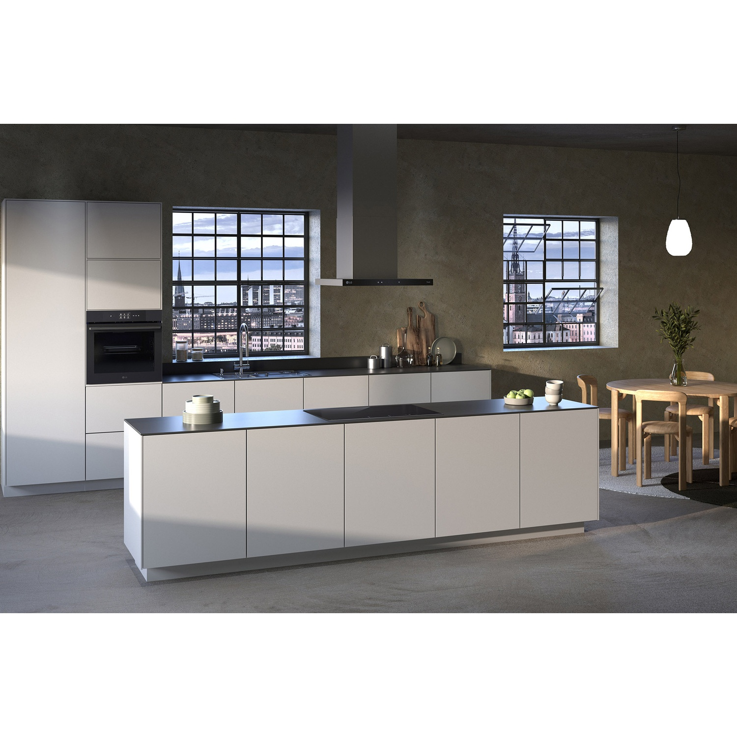 Cucina moderna bianca con isola, zona pranzo e vista sulla città da grandi finestre.