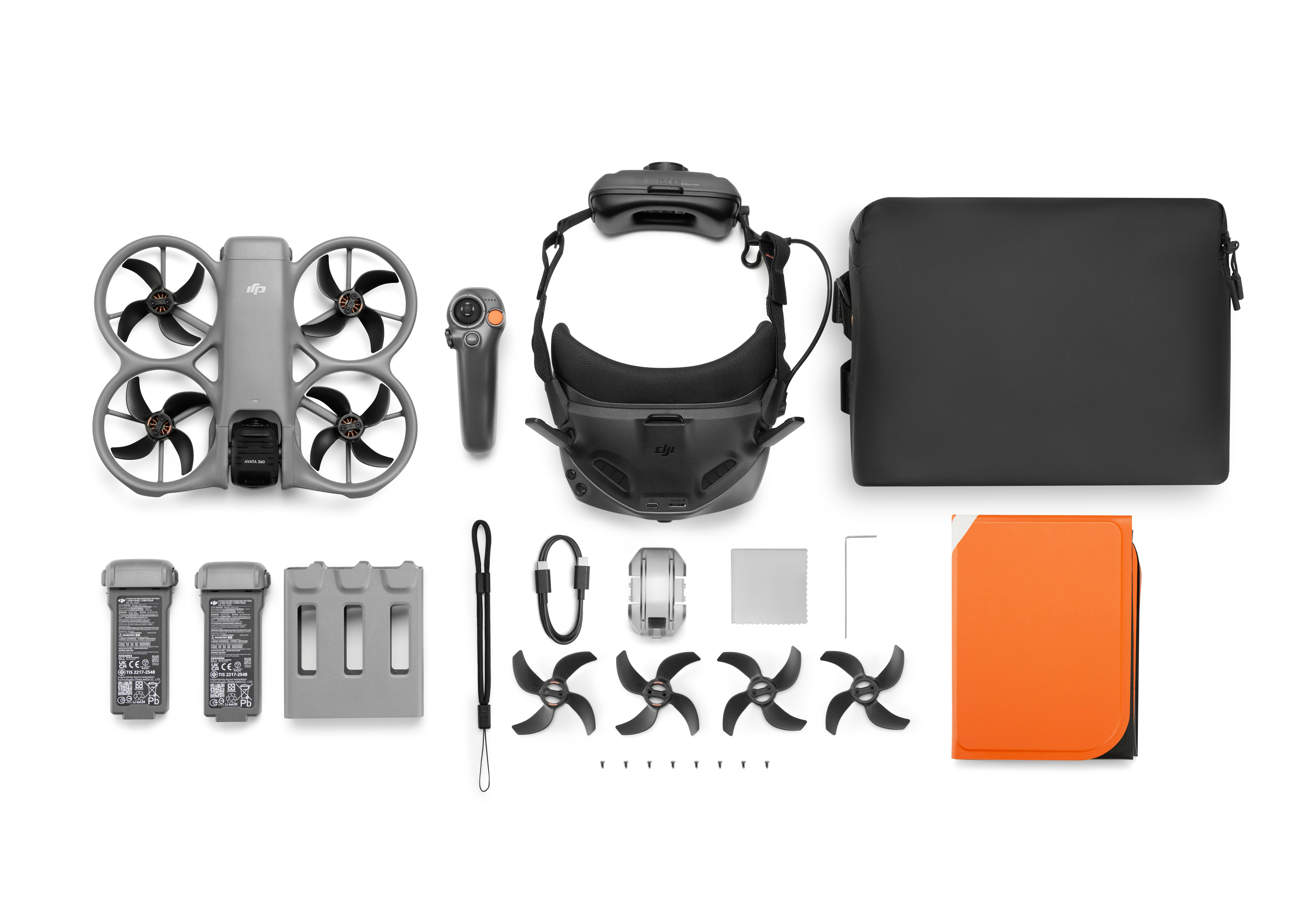 Grauer DJI Avata Drohnen-Kit mit Brille, Controller, Batterien, Propellern und Tasche.