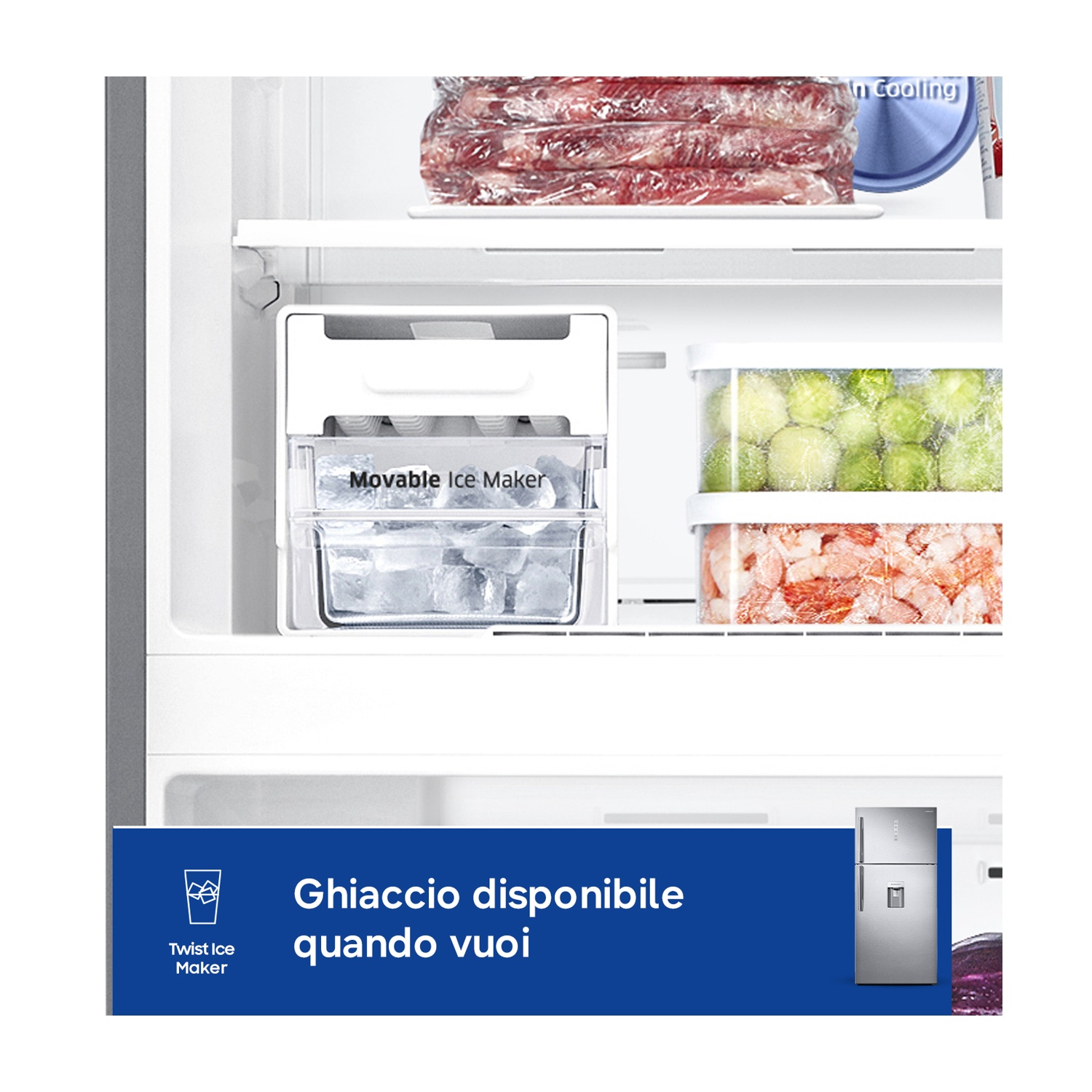 Interno frigorifero con ice maker e cibi come carne, verdure e gamberetti.