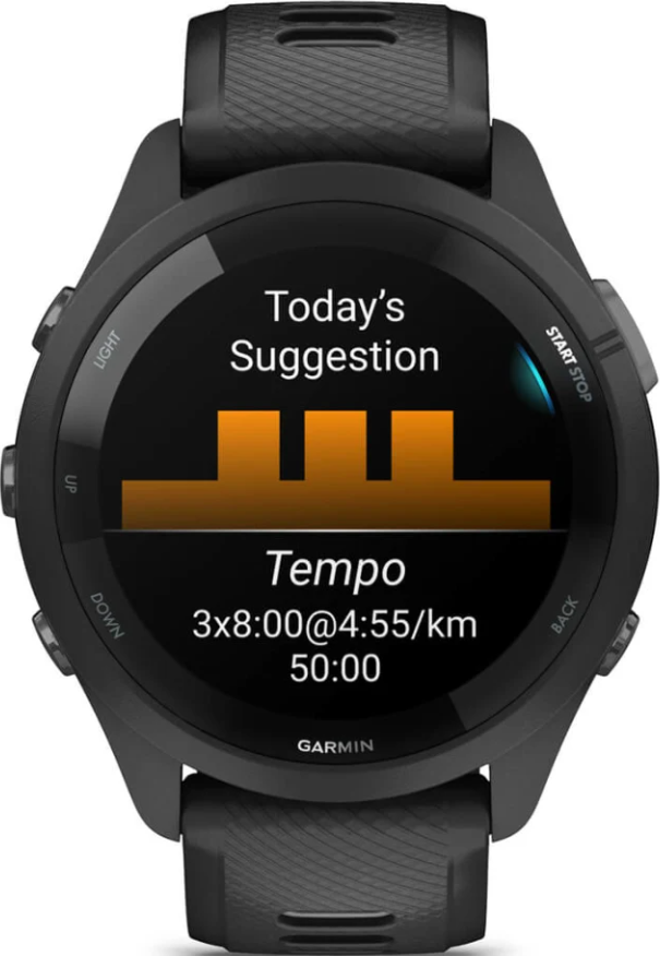 Montre Garmin noire affiche suggestion tempo: 3x8:00 @ 4:55/km pour 50:00.