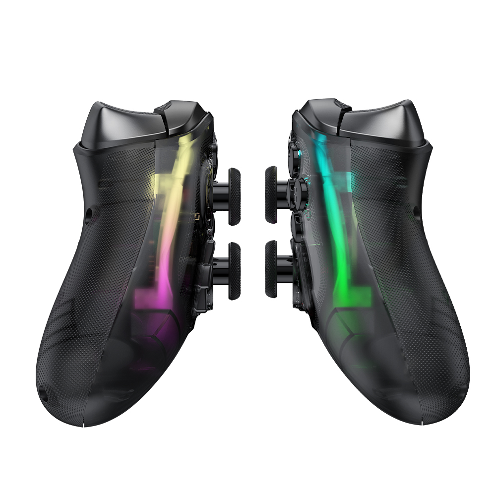 Zwei transparente schwarze Controller-Griffe mit farbiger LED-Beleuchtung.