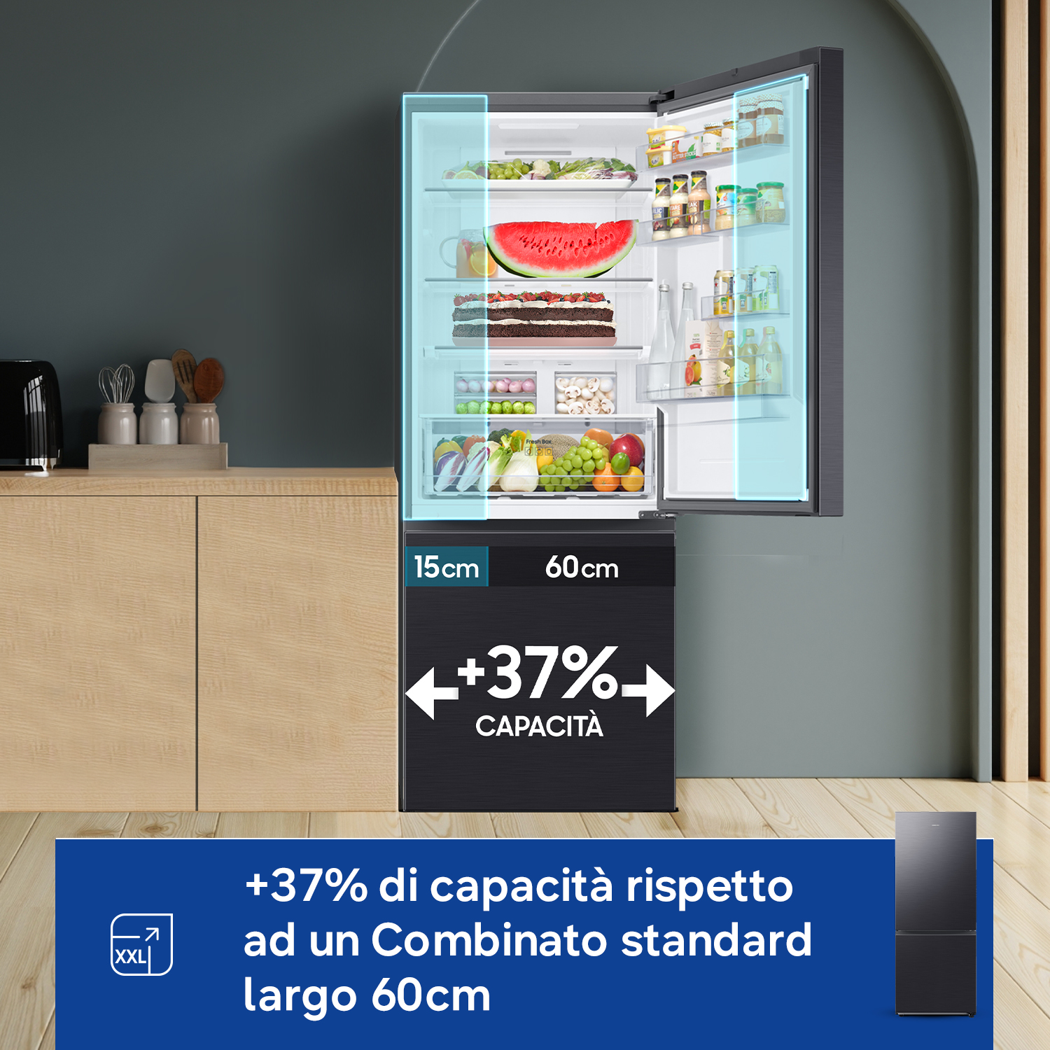 Un frigorifero aperto pieno di cibo, che evidenzia +37% di capacità.