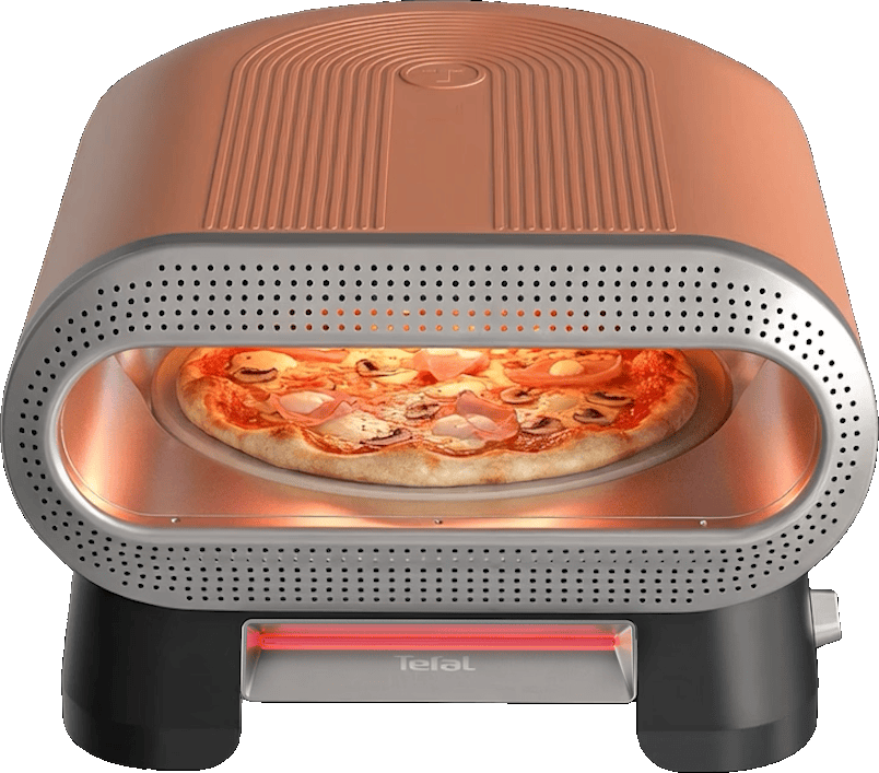 Réz pizzakemence pizzával benne.