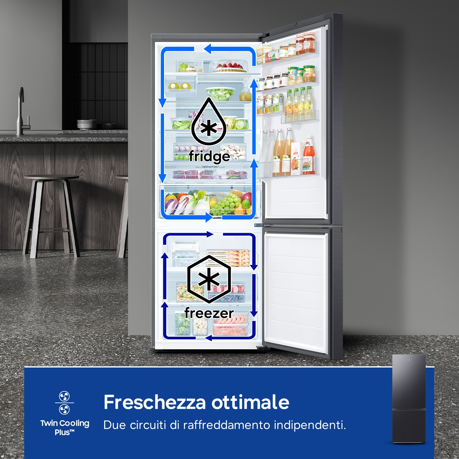 Un frigorifero aperto che mostra le funzioni di raffreddamento e congelamento.