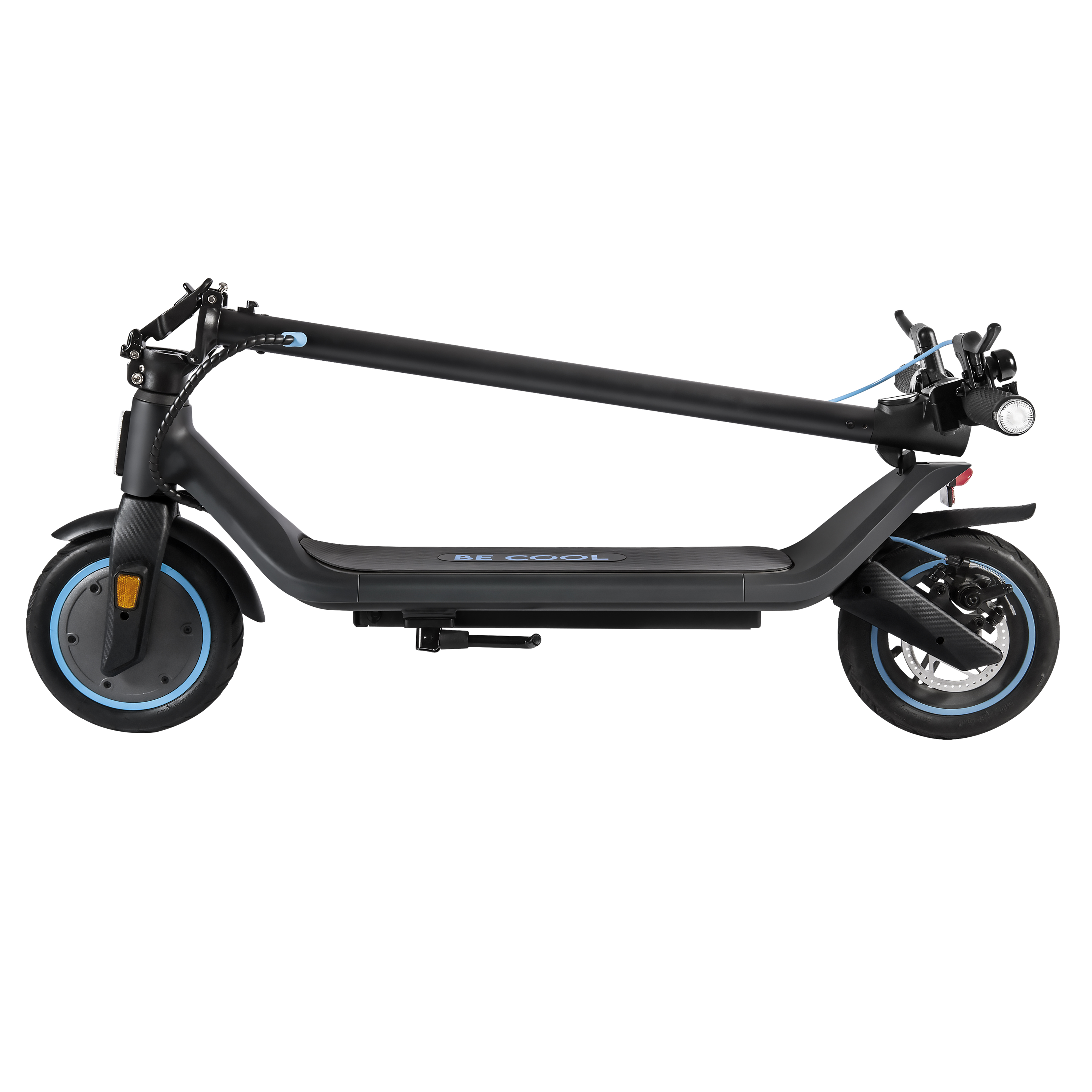 Schwarzer E-Scooter mit blauen Akzenten auf Rädern und Lenker.