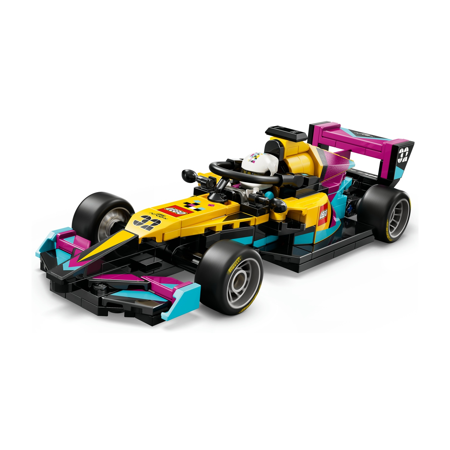 Un'auto da corsa Lego gialla con accenti rosa e blu su sfondo bianco.