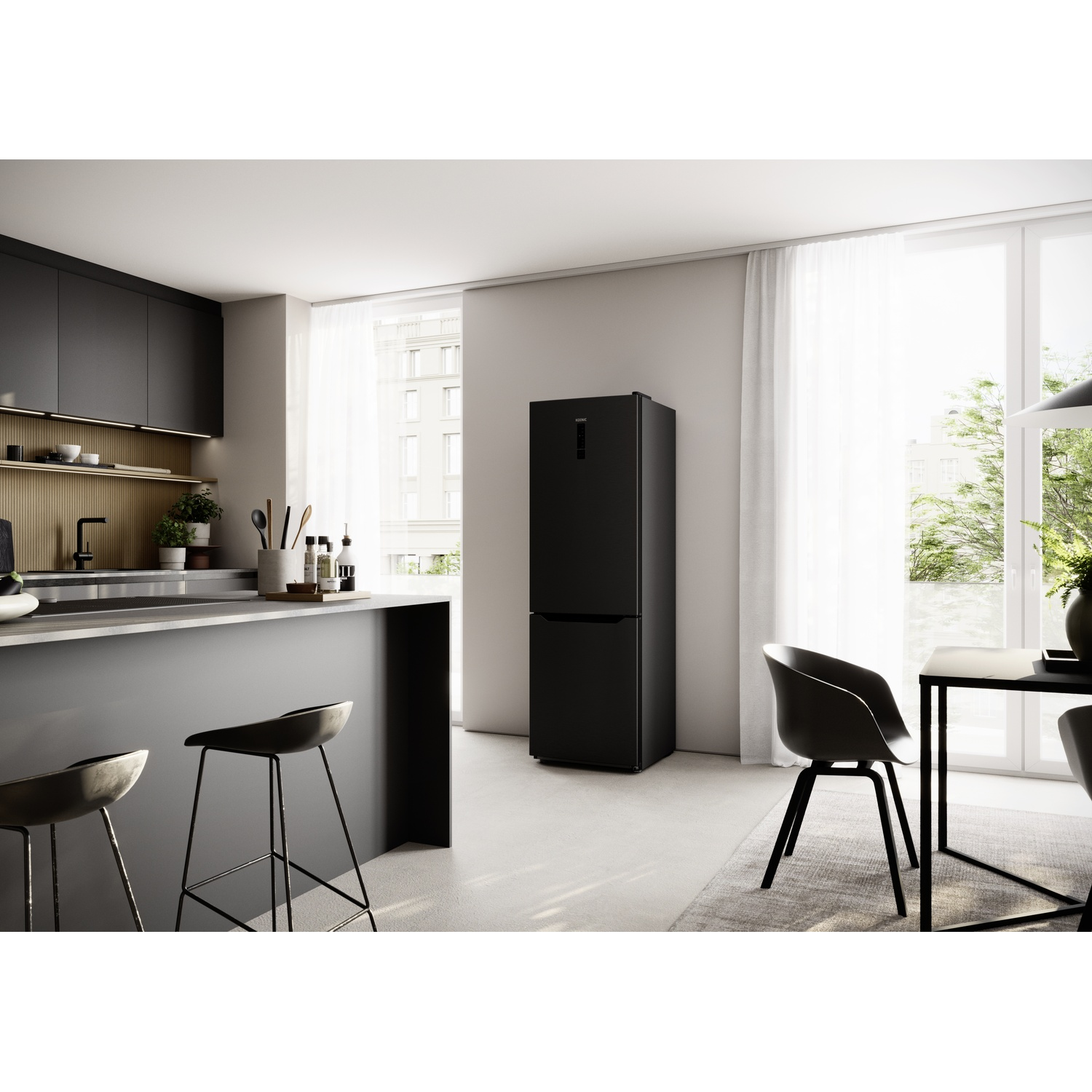 Cuisine moderne noire avec réfrigérateur, comptoir, tabourets de bar et table.