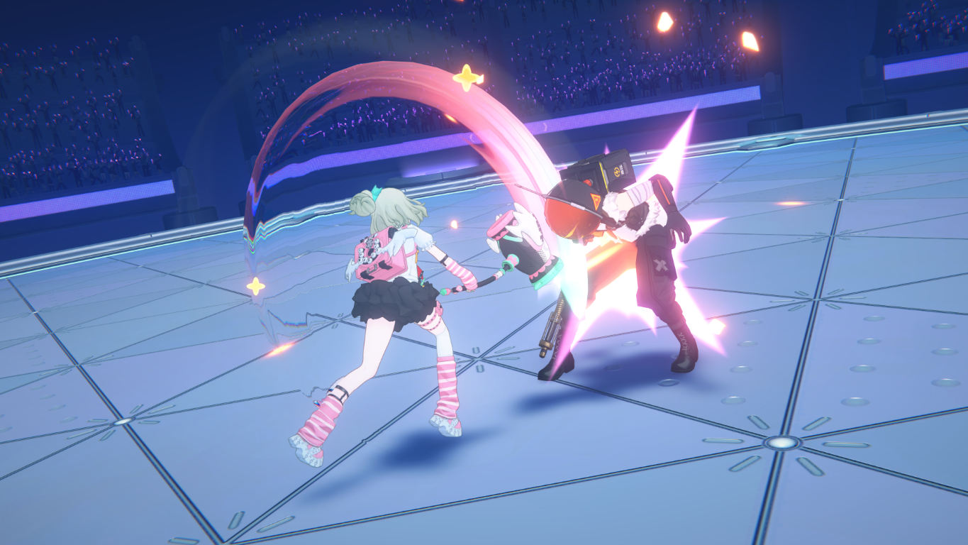 Dwie postacie anime walczą na arenie z widzami w tle.