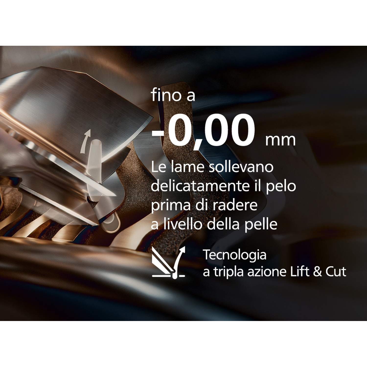 Primo piano delle lame del rasoio che tagliano peli a 0,00 mm. Solleva il pelo prima del taglio.