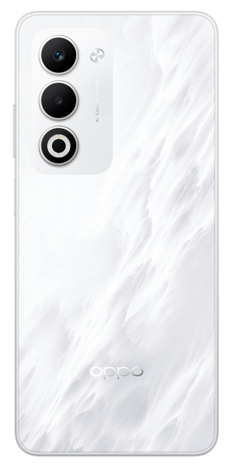 Tył białego smartfona z trzema aparatami i logo Oppo.