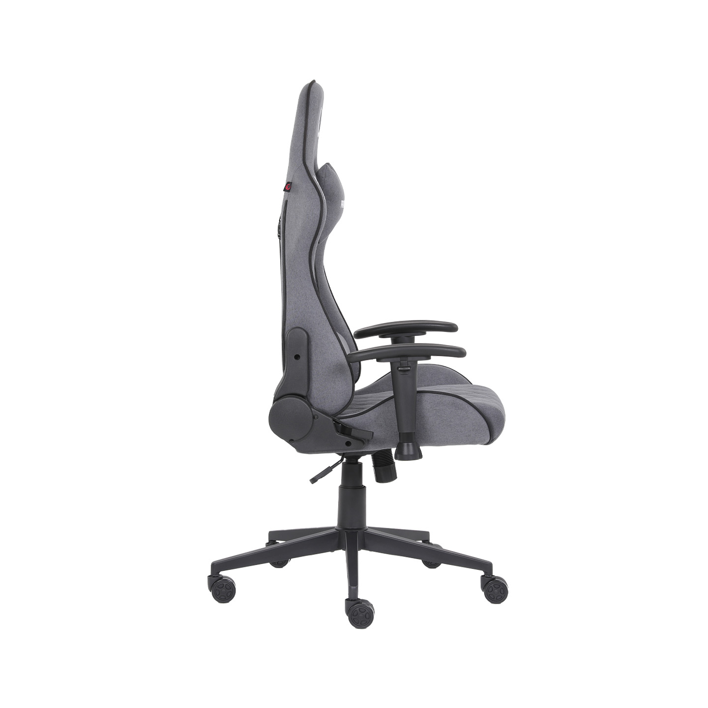 Siyah kolçaklı ve beş tekerlekli tabanlı gri ergonomik oyuncu koltuğu.