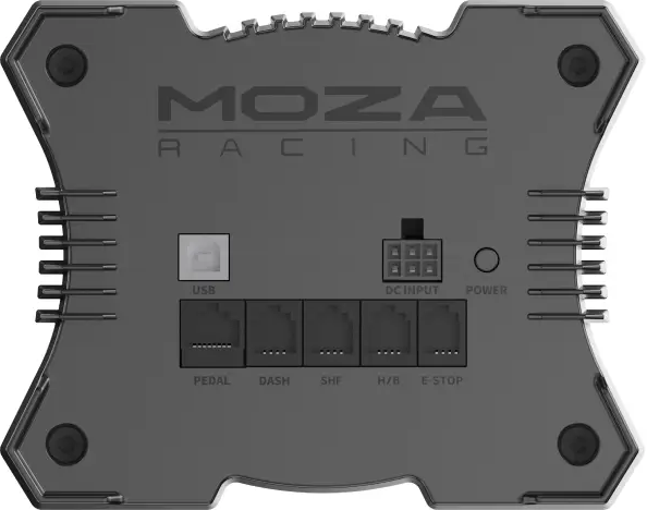 Rückseite eines schwarzen MOZA Racing Geräts mit Anschlüssen für USB, DC-Eingang, Pedal, Dash, Shifter, H/B und E-Stop.