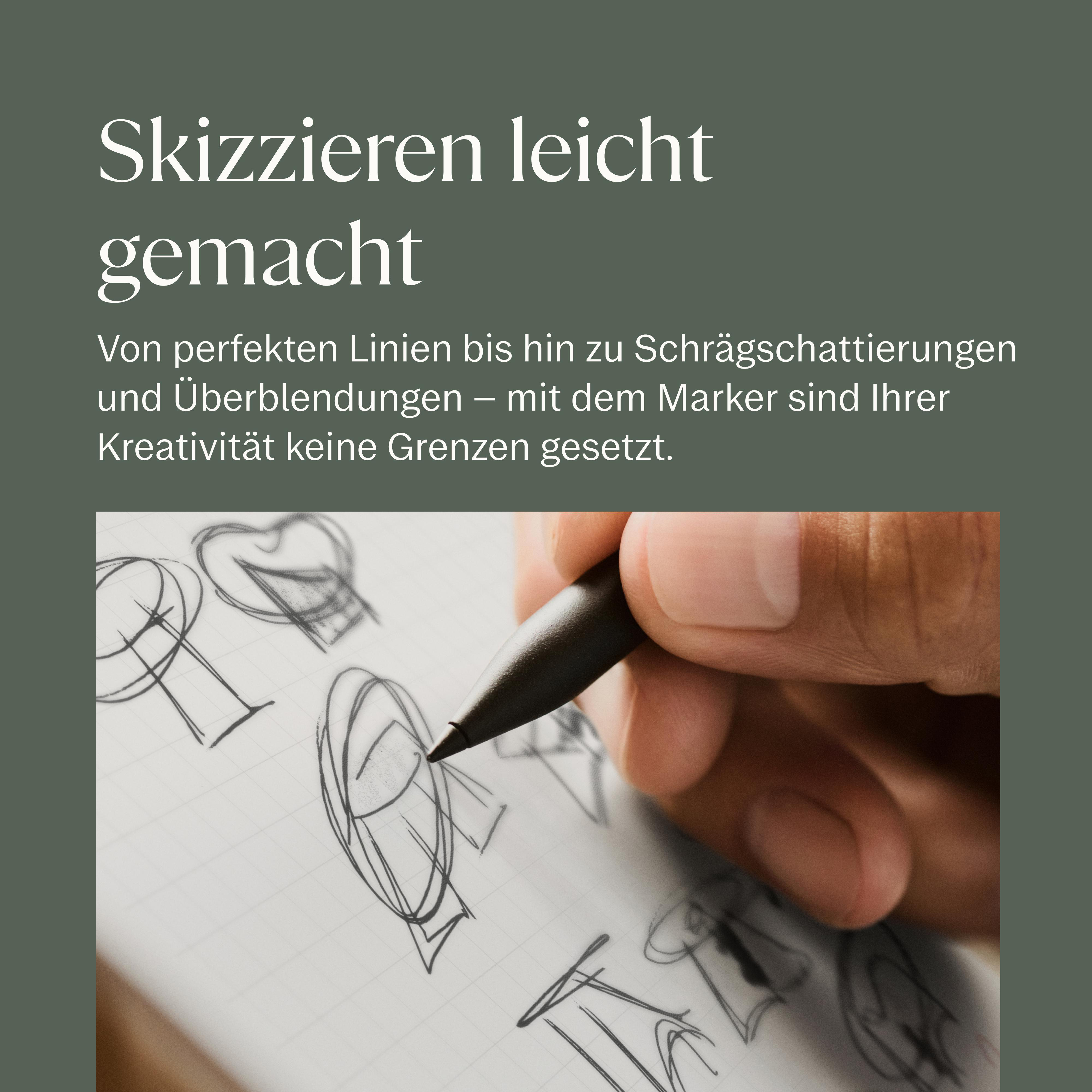Eine Hand skizziert mit einem schwarzen Marker auf kariertem Papier.
