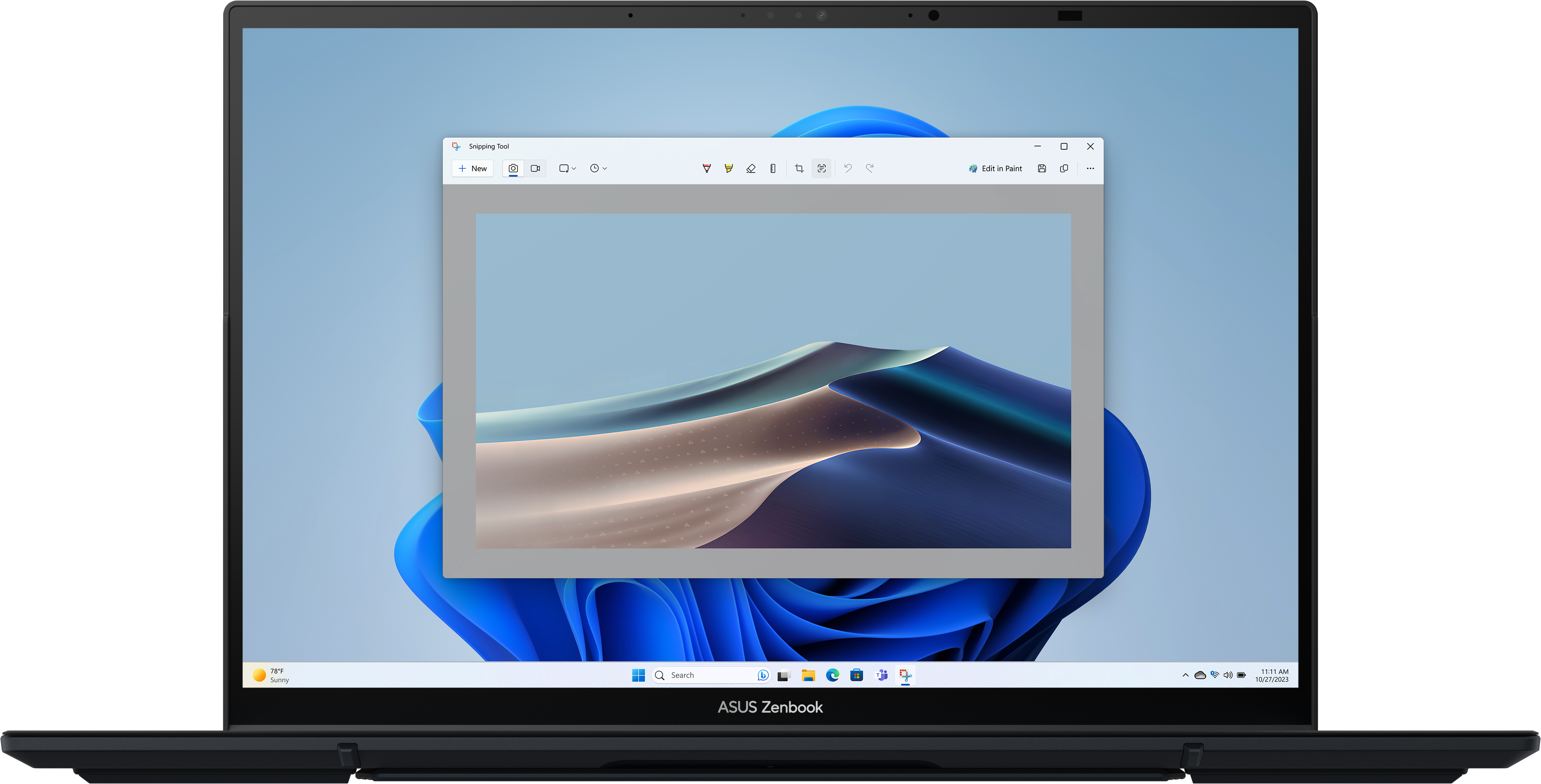 Ein ASUS Zenbook Laptop zeigt ein Fenster mit dem Snipping Tool und einer Bildschirmskizze von Sanddünen.