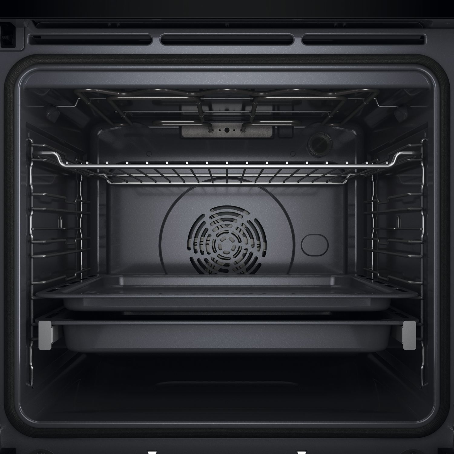 Vista interior de un horno vacío con tres rejillas y dos bandejas.