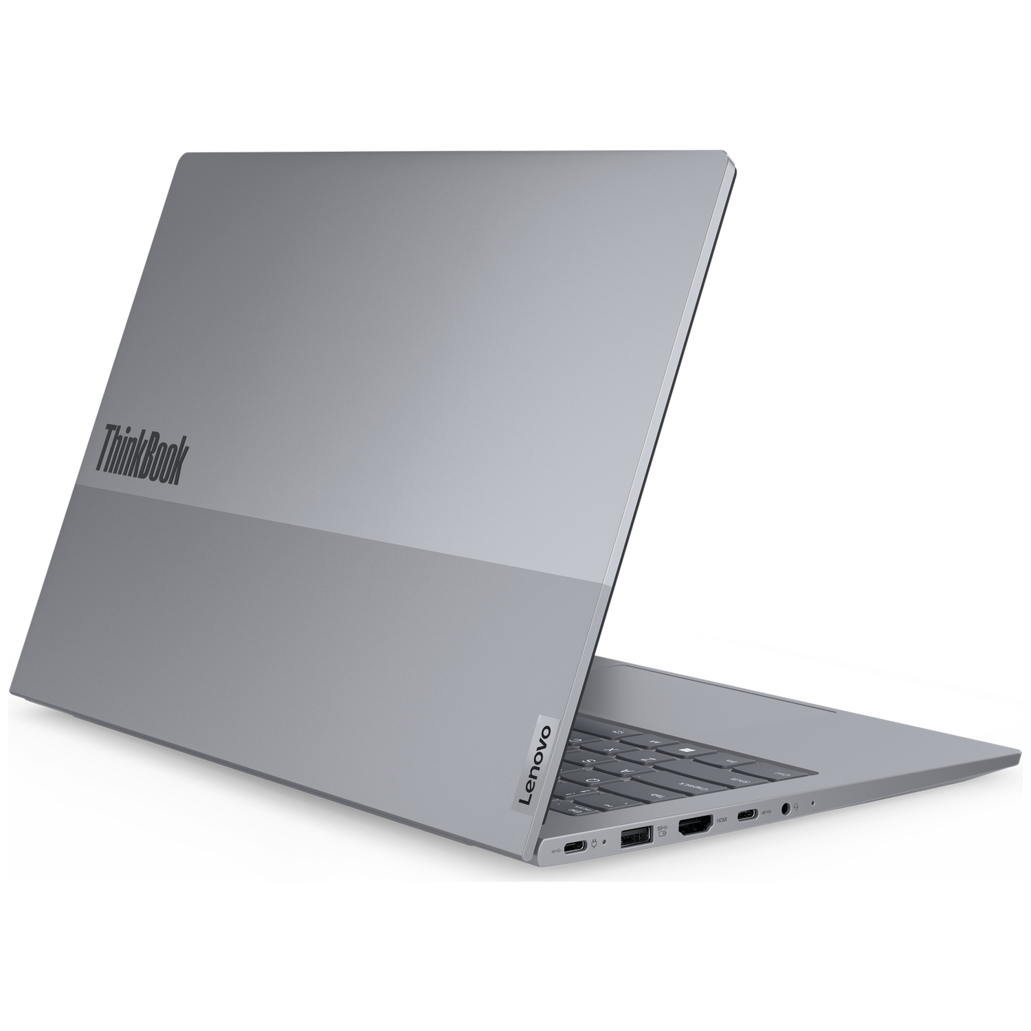 Een zilveren laptop met het deksel open, toetsenbord en poorten zichtbaar.
