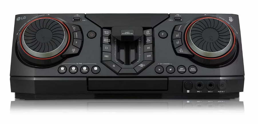 İki aydınlatmalı pikap, düğme ve kontrol ile siyah LG DJ müzik çalar.
