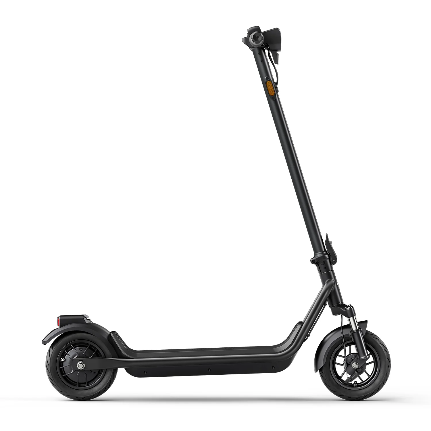 Fekete elektromos roller fehér háttérrel.